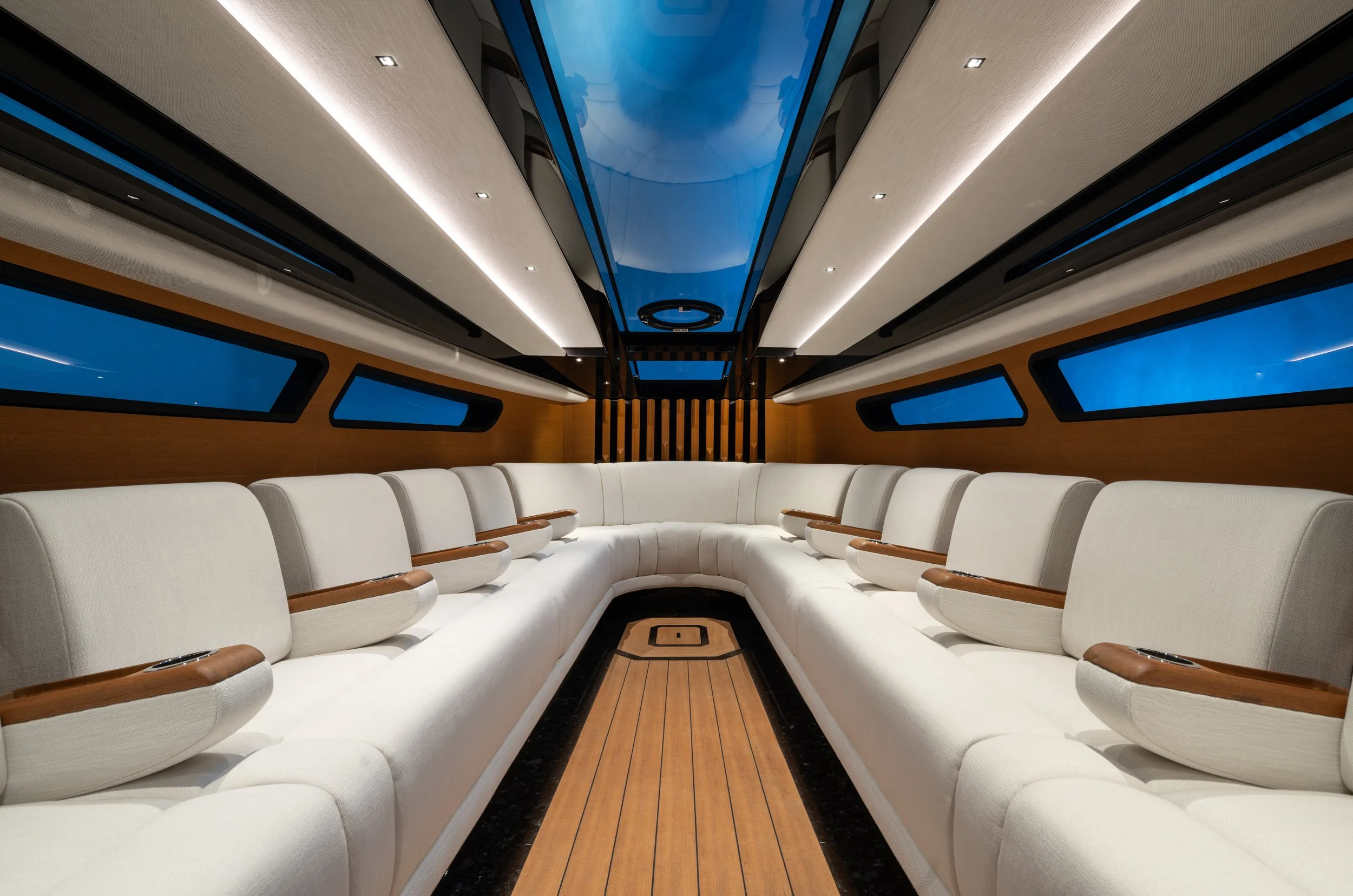 Pascoe 10.4m TL Limousine